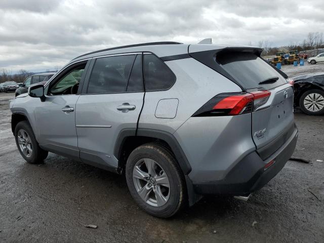 JTMRWRFVXPD167580 - 2023 TOYOTA RAV4 XLE SILVER photo 2