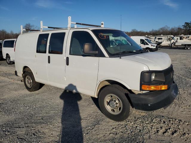 1GCWGFBA6E1105593 - 2014 CHEVROLET EXPRESS 15 WHITE photo 4