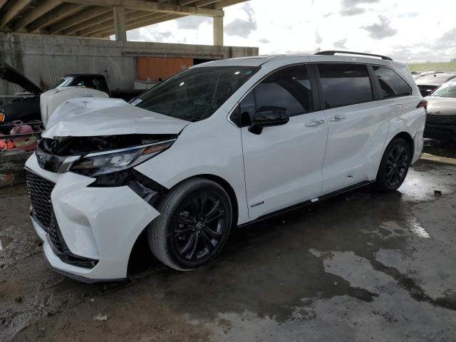 5TDXRKEC4MS021262 - 2021 TOYOTA SIENNA XSE WHITE photo 1