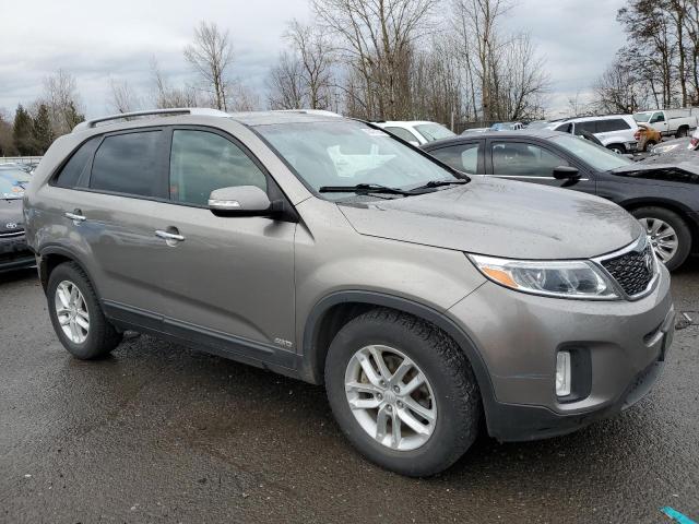 5XYKTDA72EG547601 - 2014 KIA SORENTO LX GRAY photo 4