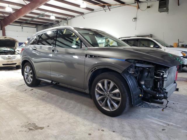 3PCAJ5M37KF143504 - 2019 INFINITI QX50 ESSENTIAL CHARCOAL photo 4