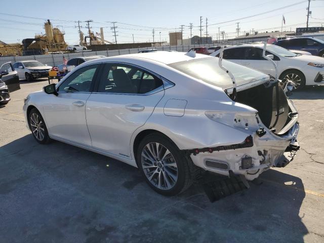 58ADA1C18MU003269 - 2021 LEXUS ES 300H WHITE photo 2