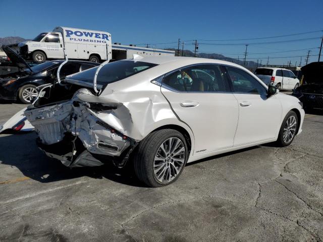 58ADA1C18MU003269 - 2021 LEXUS ES 300H WHITE photo 3