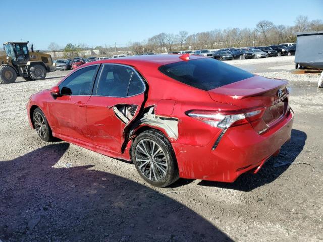 4T1G11AK6LU399605 - 2020 TOYOTA CAMRY SE RED photo 2