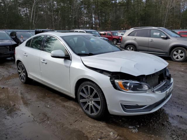 YV126MFBXF2302765 - 2015 VOLVO S60 PREMIER WHITE photo 4