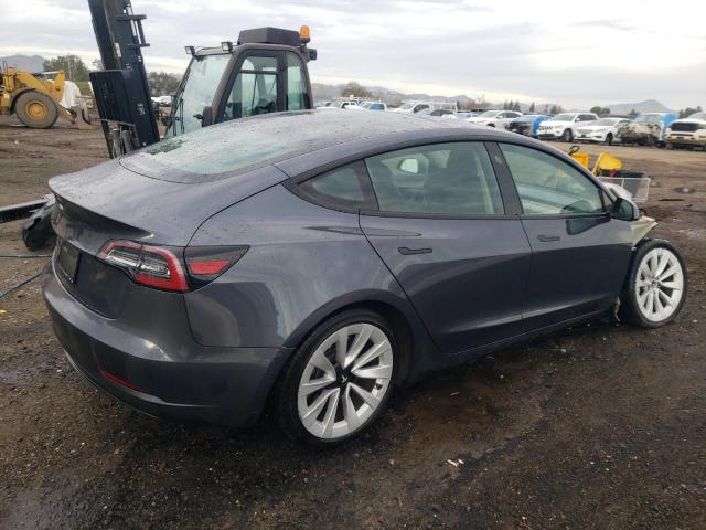 5YJ3E1EB2NF145743 - 2022 TESLA MODEL 3 GRAY photo 3