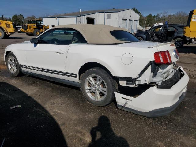 1ZVBP8EN8A5167926 - 2010 FORD MUSTANG WHITE photo 2