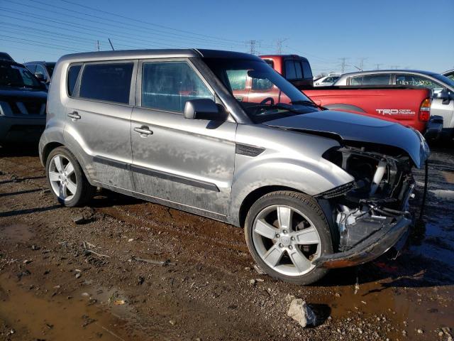 KNDJT2A26B7277415 - 2011 KIA SOUL + SILVER photo 4