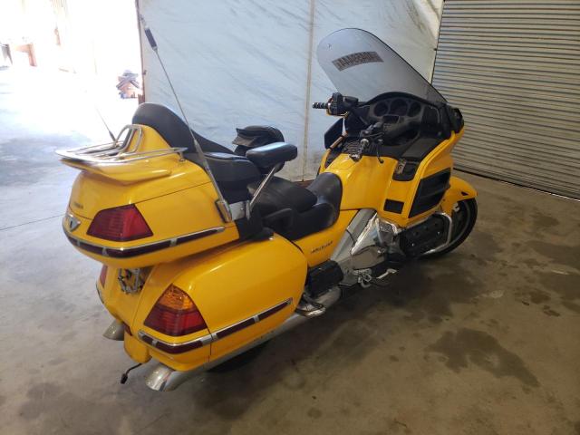 1HFSC47471A000756 - 2001 HONDA GL1800 A YELLOW photo 4