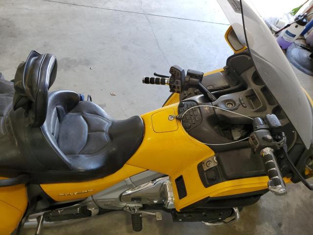 1HFSC47471A000756 - 2001 HONDA GL1800 A YELLOW photo 5