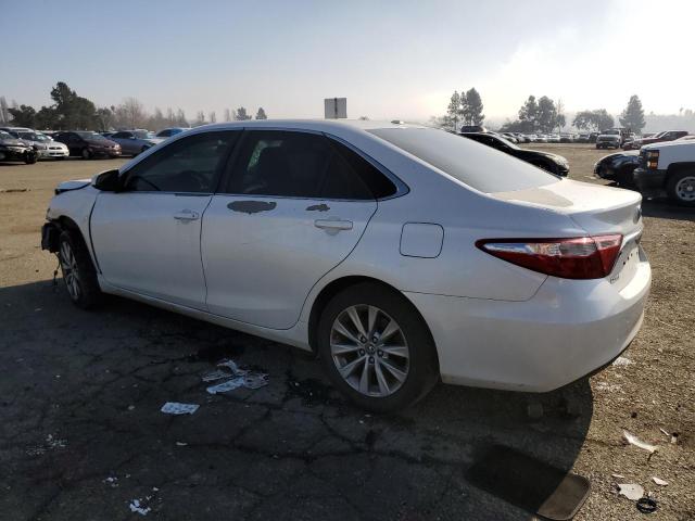 4T1BF1FK9FU047269 - 2015 TOYOTA CAMRY LE WHITE photo 2