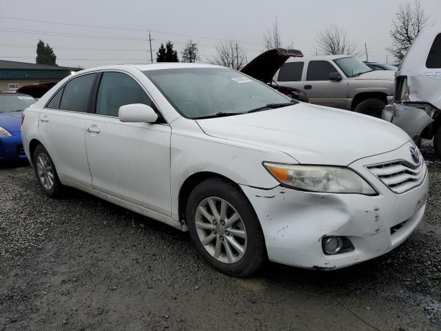 4T1BF3EK4BU771992 - 2011 TOYOTA CAMRY BASE WHITE photo 4