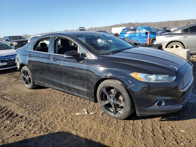 3FA6P0H7XGR290559 - 2016 FORD FUSION SE BLACK photo 4