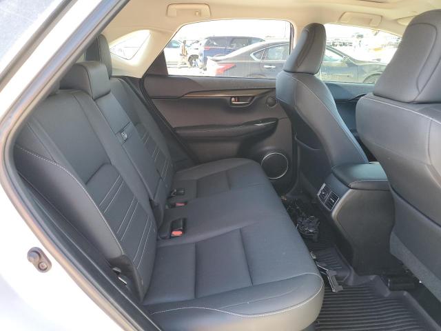 JTJYARBZ3J2099271 - 2018 LEXUS NX 300 BASE 银色 照片 10