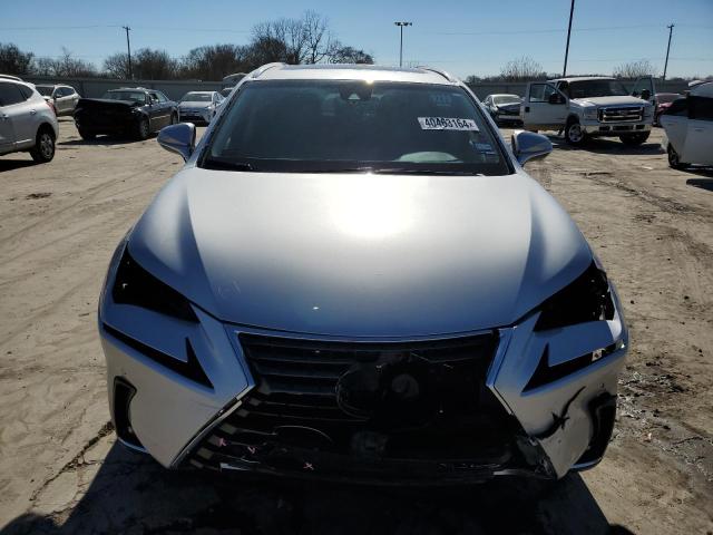 JTJYARBZ3J2099271 - 2018 LEXUS NX 300 BASE 银色 照片 5