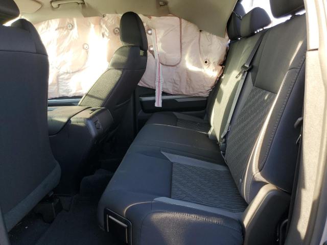 5TFRM5F16HX113995 - 2017 TOYOTA TUNDRA DOUBLE CAB SR/SR5 SILVER photo 10