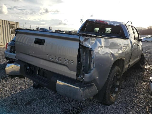 5TFRM5F16HX113995 - 2017 TOYOTA TUNDRA DOUBLE CAB SR/SR5 SILVER photo 3