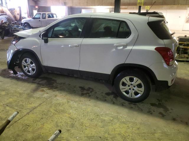 KL7CJKSB3JB602625 - 2018 CHEVROLET TRAX LS WHITE photo 2