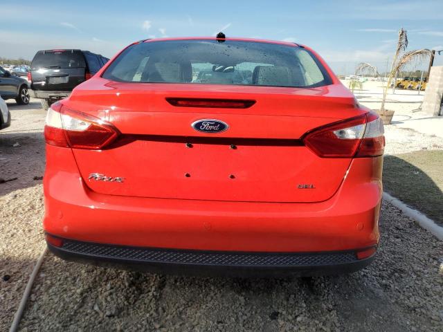 1FAHP3H25CL367894 - 2012 FORD FOCUS SEL RED photo 6