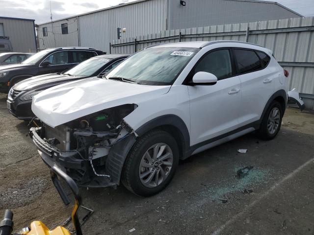 KM8J33A44JU723015 - 2018 HYUNDAI TUCSON SEL WHITE photo 1