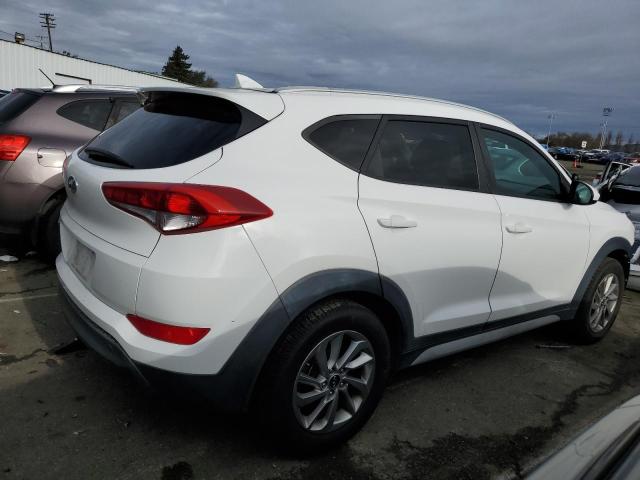 KM8J33A44JU723015 - 2018 HYUNDAI TUCSON SEL WHITE photo 3