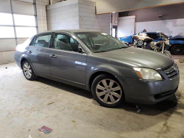 4T1BK36BX5U054480 - 2005 TOYOTA AVALON XL GRAY photo 4