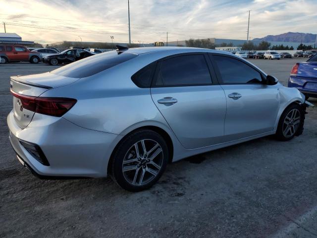 3KPF54AD9LE214016 - 2020 KIA FORTE EX SILVER photo 3