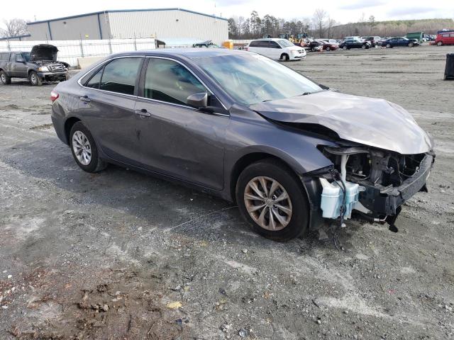 4T1BF1FK6HU710378 - 2017 TOYOTA CAMRY LE GRAY photo 4