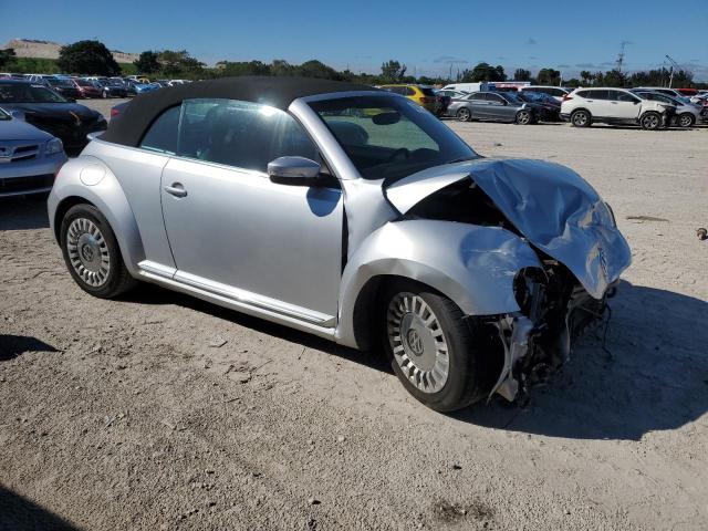 3VW517AT6EM818774 - 2014 VOLKSWAGEN BEETLE SILVER photo 4