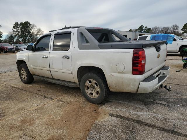 3GNMCFE02BG275024 - 2011 CHEVROLET AVALANCHE LT WHITE photo 2