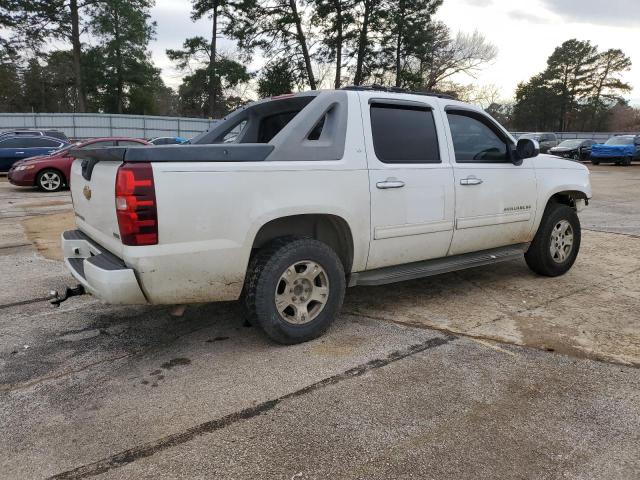 3GNMCFE02BG275024 - 2011 CHEVROLET AVALANCHE LT WHITE photo 3