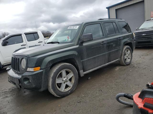 1J4NF1GB0AD671531 - 2010 JEEP PATRIOT SPORT GREEN photo 1