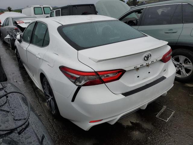 4T1B11HKXKU774457 - 2019 TOYOTA CAMRY L WHITE photo 2