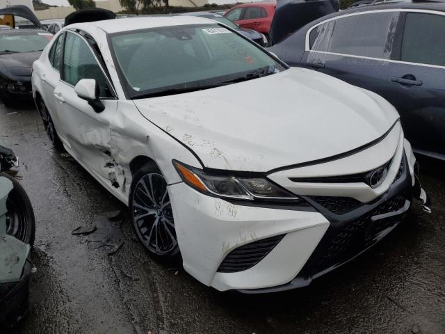 4T1B11HKXKU774457 - 2019 TOYOTA CAMRY L WHITE photo 4