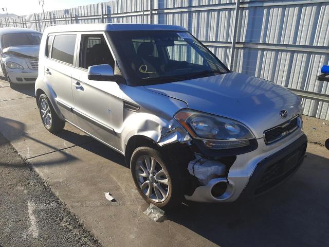 KNDJT2A60D7570961 - 2013 KIA SOUL + SILVER photo 4