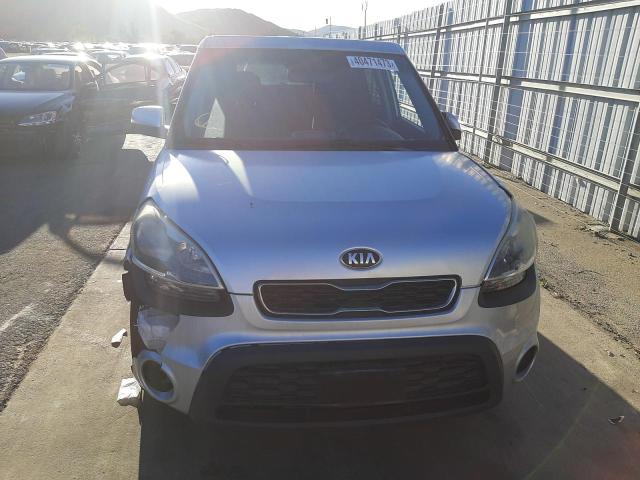 KNDJT2A60D7570961 - 2013 KIA SOUL + SILVER photo 5