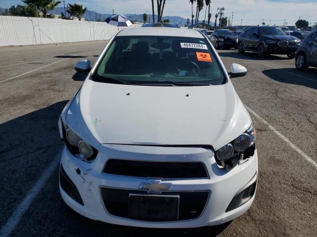 1G1JC5SG1G4141688 - 2016 CHEVROLET SONIC LT WHITE photo 5