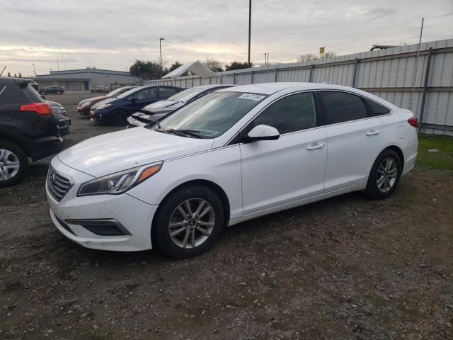 5NPE24AF8FH169026 - 2015 HYUNDAI SONATA SE WHITE photo 1