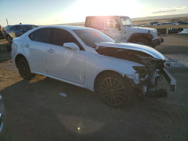 JTHCF5C25B5052606 - 2011 LEXUS IS 250 WHITE photo 4