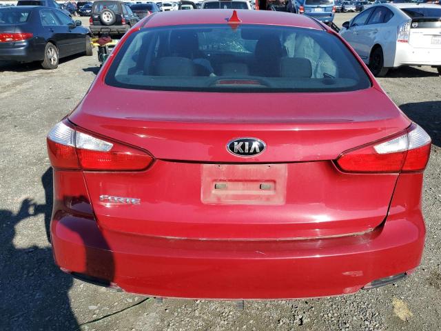 KNAFK4A60G5563641 - 2016 KIA FORTE LX RED photo 6