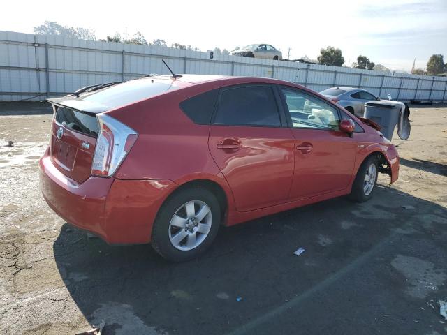 JTDKN3DU1E1773523 - 2014 TOYOTA PRIUS RED photo 3