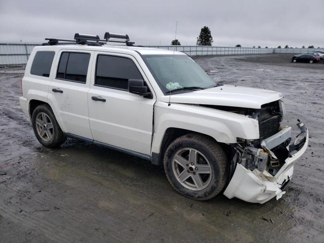 1J8FF28W88D663858 - 2008 JEEP PATRIOT SPORT WHITE photo 4