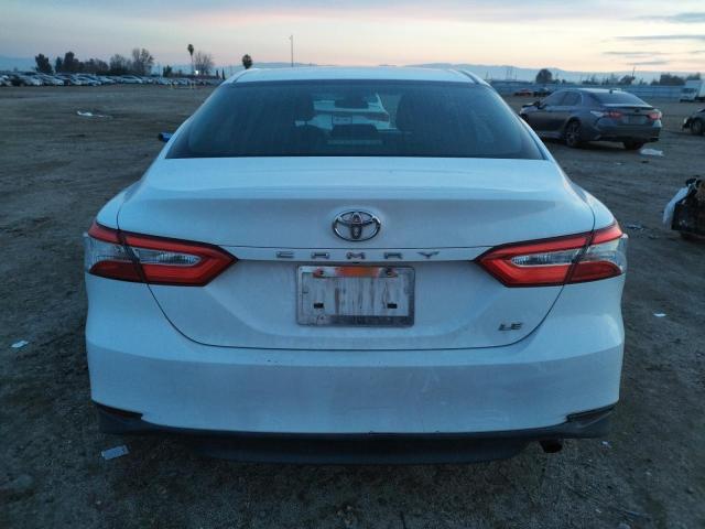 4T1B11HK5JU566470 - 2018 TOYOTA CAMRY L WHITE photo 6