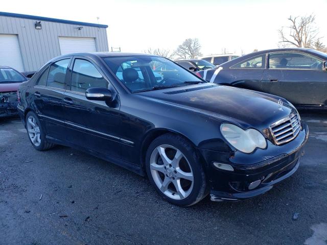 WDBRF52H87A948526 - 2007 MERCEDES-BENZ C 230 BLACK photo 4