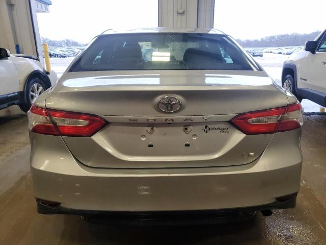 4T1B11HK2JU521437 - 2018 TOYOTA CAMRY L SILVER photo 6