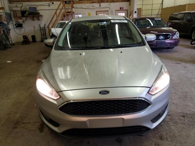 1FADP3F28FL366275 - 2015 FORD FOCUS SE SILVER photo 5