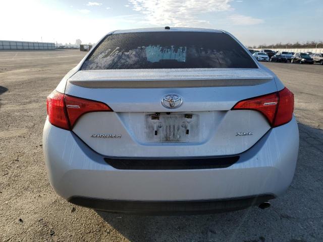 5YFBURHE7HP641441 - 2017 TOYOTA COROLLA L SILVER photo 6