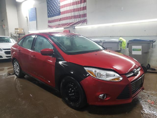 1FAHP3F21CL366650 - 2012 FORD FOCUS SE RED photo 4