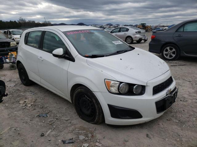 1G1JA6SH6D4189607 - 2013 CHEVROLET SONIC LS 白色 照片 4