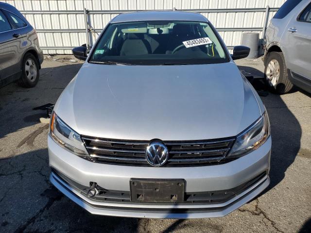 3VW2K7AJ5FM251523 - 2015 VOLKSWAGEN JETTA BASE 银色 照片 5